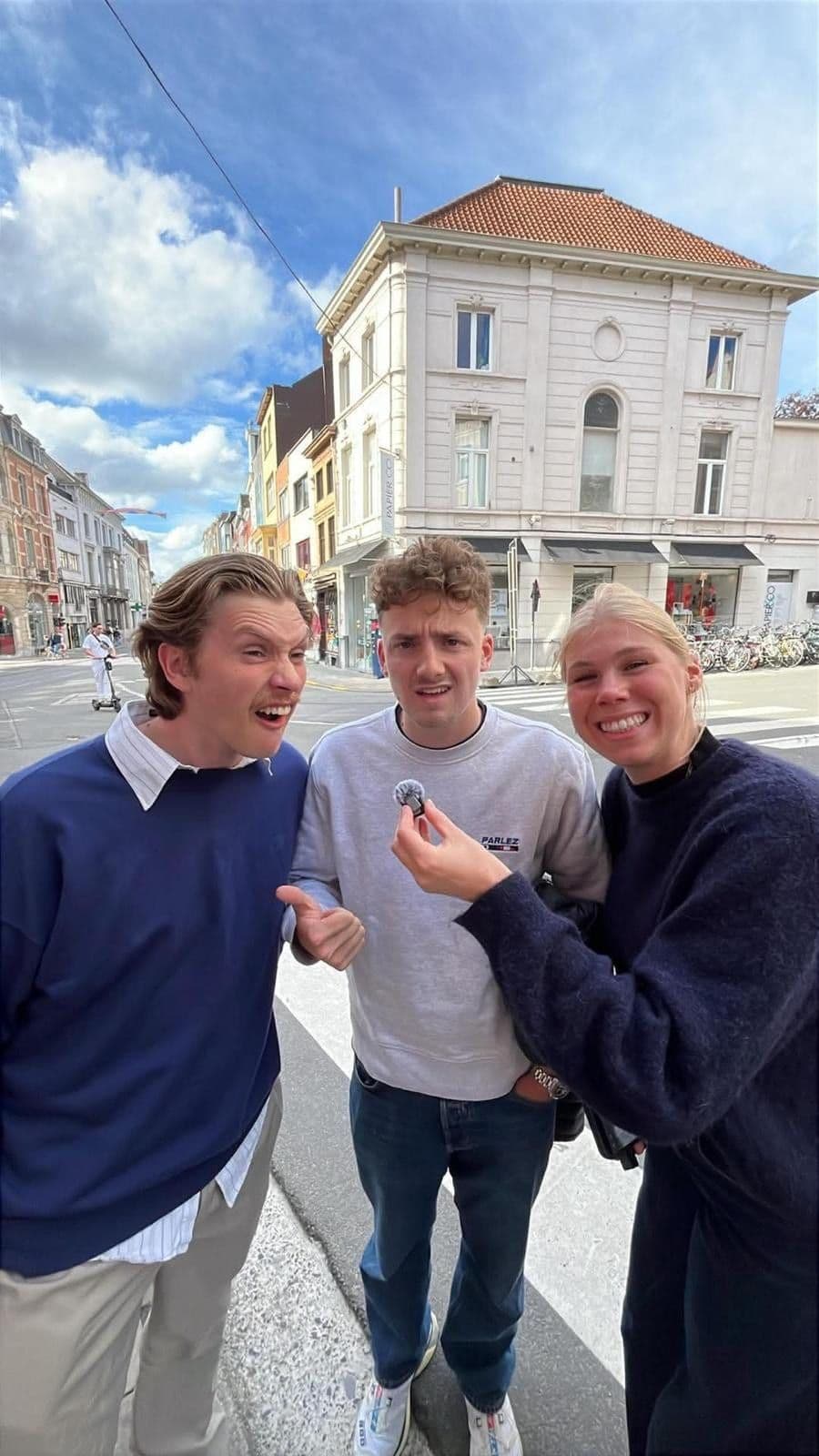Jasper, Jules en Saartje samen op straat